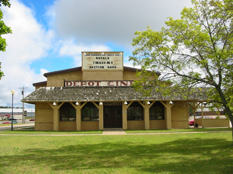 Depot Cinema - SUMMER 2003 PIC
